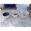 Image 3 : 3 Enamelware Buckets