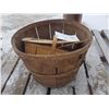 Image 4 : Bushel Basket & Basket
