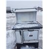 Image 5 : Wood Burning Stove/Oven  33l"x23w"x48h"