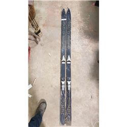 Vintage Skis