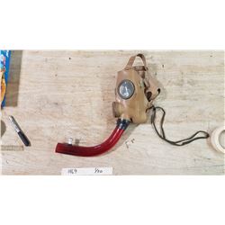 Novelty "tobacco" mask