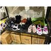 Image 1 : SHELF LOT OF ASSORTED SHOES