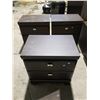 Image 2 : COMPLETE QUEEN BED SET (3 NIGHTSTANDS, 5 PC QUEEN BED FRAME, 2 DRESSERS)
