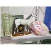 Image 1 : THE ART OF ROBERT BATEMAN BOOK, HUNTER CONNOISSEUR MODEL BY BESWICK ENGLAND, TINA CAMPBELL FLORAL