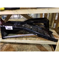 2 AUTOMOTIVE RAMPS