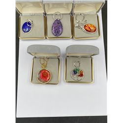 5 GEMSTONE PENDANTS IN BOXES; TREE OF LIFE CIRCLE SHAPE, RARE CHAROITE, REAL FLOWER IN CRYSTAL