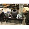 Image 1 : SMALL TABLE & 3 VASES