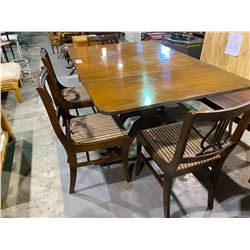 DUNCAN PHYFE DINING TABLE WITH 2 LEAFS AND FOUR CHAIRS