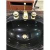 Image 2 : KITCHEN SINK & VANITY