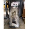 Image 1 : AMETHYST CATHEDRAL (17.45 KG) 8"L X 7.5"W X 18.5"H (RETAIL $2589.99)