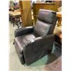 Image 2 : BROWN LEATHER ELECTRIC RECLINING CHAIR
