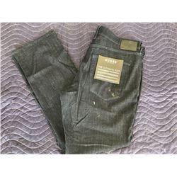 NEW GUESS SLIM STRAIGHT DESIGNER JEANS - 36X32 - $118