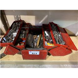 METAL CRAFTSMAN TOOL BOX WITH CONTENTS OF ASSORTED TOOLS