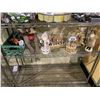 Image 1 : ASSORTED CHRISTMAS THEMED DECOR