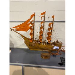 MODEL SAIL BOAT WITH DAMAGE