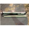 Image 2 : JLANJLANG 2PC WHITE POOL CUE WITH CASE