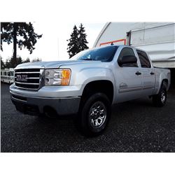 H2 --  2013 GMC SIERRA 1500 SL CREW CAB 4X4 NEVADA EDITION , Silver , 109,442 KM'S  KM's