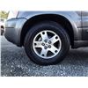 Image 12 : G4 --  2004 FORD ESCAPE LTD , Grey ,   KM's