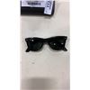 Image 2 : VINTAGE RAYBAN WAYFARER SUNGLASSES W/ ORIGINAL SOFT CASE