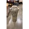 Image 2 : 24 INCH OUTDOOR PLANTER
