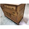Image 8 : ANTIQUE QUARTERSAWN OAK SIDEBOARD WITH CARVED OVERLAY ORIGINAL PULLS