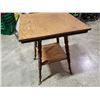 Image 8 : ANTIQUE OAK PARLOUR TABLE WITH ORIGINAL FEET
