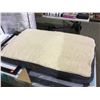 Image 1 : Bedsure Comfy Pet Bed