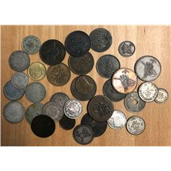 WORLDWIDE: LOT of 71 coins