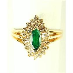 14K RING MARQUISE EMERALD w DIAMONDS (61320)
