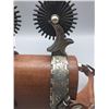 Image 8 : Double Mounted Hand Engraved L & M Spurs