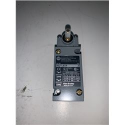 NEW - ALLEN-BRADLEY 802T-ATP OILTIGHT LIMIT SWITCH