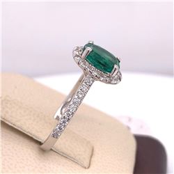 14Kt Gold. 2.06 Tcw Natural Emerald & Diamond Ring.