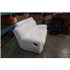 Image 2 : WHITE LEATHER DOUBLE RECLINER LOVESEAT - SANDYS FURNITURE