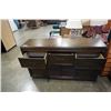 Image 2 : MODERN 7 DRAWER DRESSER