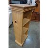 Image 2 : PINE BOOKSHELF