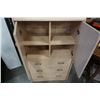 Image 2 : OAK 3 DRAWER DRESSER
