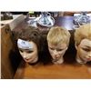 Image 2 : 4 Hairdressing mannequin heads