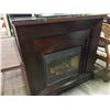 Image 2 : FIRE PLACE MANTLE WITH ELECTRIC FIREPLACE INSERT