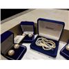 Image 2 : Box of kimono jewelry