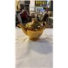 Image 8 : ROYAL WINTON GRIMWADES TEAPOT, CREAM AND SUGAR AND 2 CUPS AND SAUCERS