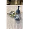 Image 1 : 3 PIECES OF ENGLISH WEDGEWOOD - LIDDED JAR, VASE AND GREEN DISH