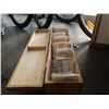Image 2 : WOOD CASE OF REFLECTIVE NUMBERS