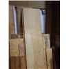 Image 2 : LOT OF PLYWOOD AND LUMBER OFFCUT VARIOUS THICKNESSES AND LENGTH