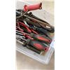 Image 3 : BIN OF HAND TOOLS AND WRENCHES