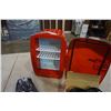 Image 8 : SMALL RED DRINK COOLER