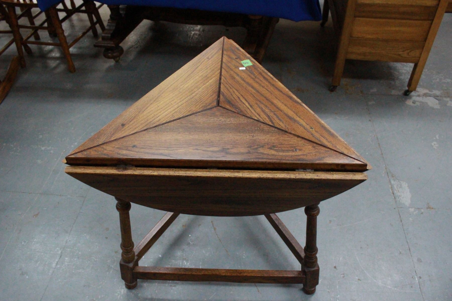 Table (Makes into a Round Table) - 3 Sided, 3 Legs & 3 Leaves