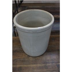 20 Gallon Medalta Potteries Crock (no cracks)
