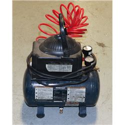 MASTERCRAFT 2 GALLON AIR COMPRESSOR WITH AIR LINE