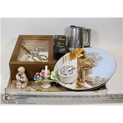 FLAT OF ESTATE VINTAGE  COLLECTABLES INC MUSIC BOX