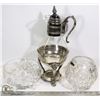Image 1 : BOX OF CRYSTAL BOWLS AND CARAFE